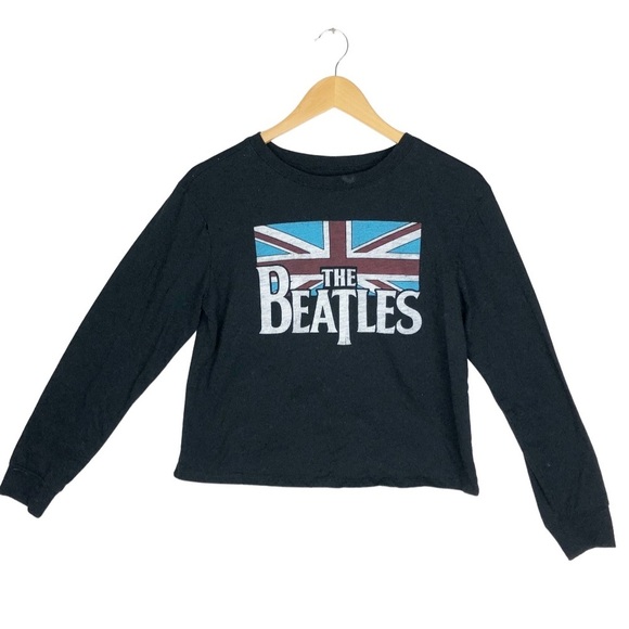 Beatles Cropped Flag Graphic Long Sleeve Band Tee - Picture 3 of 15